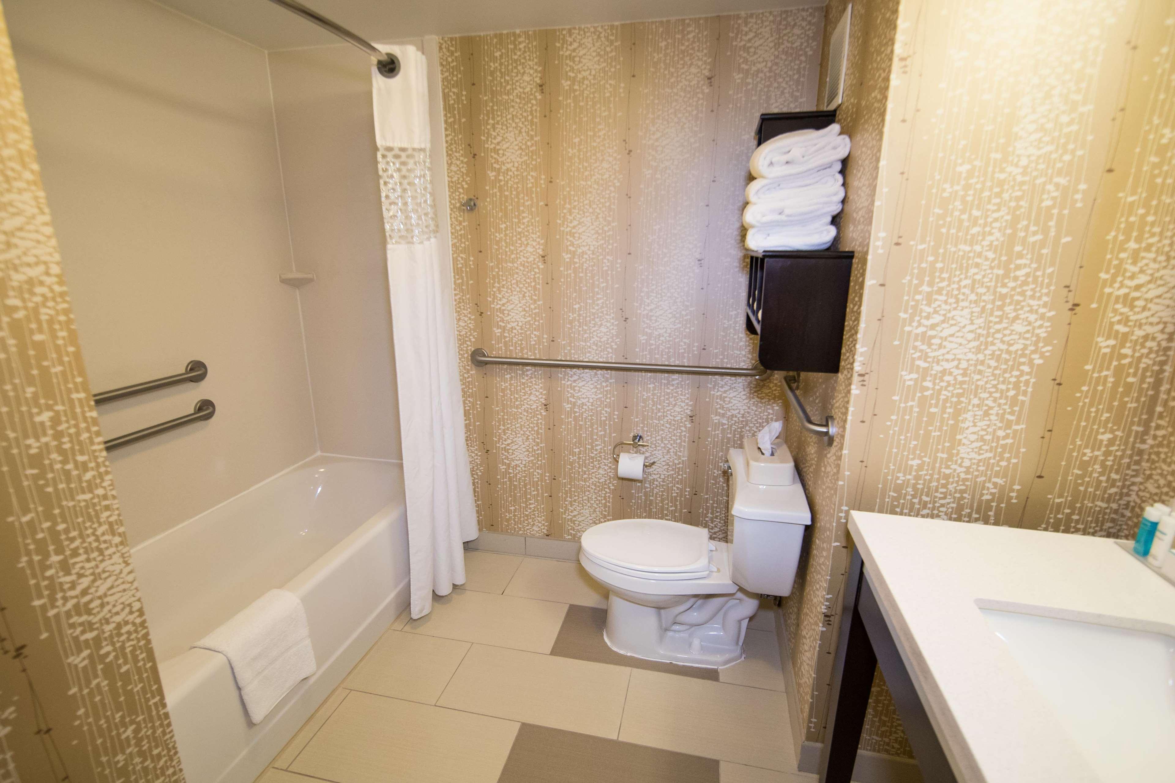 Hampton Inn & Suites Alpharetta-Windward Экстерьер фото