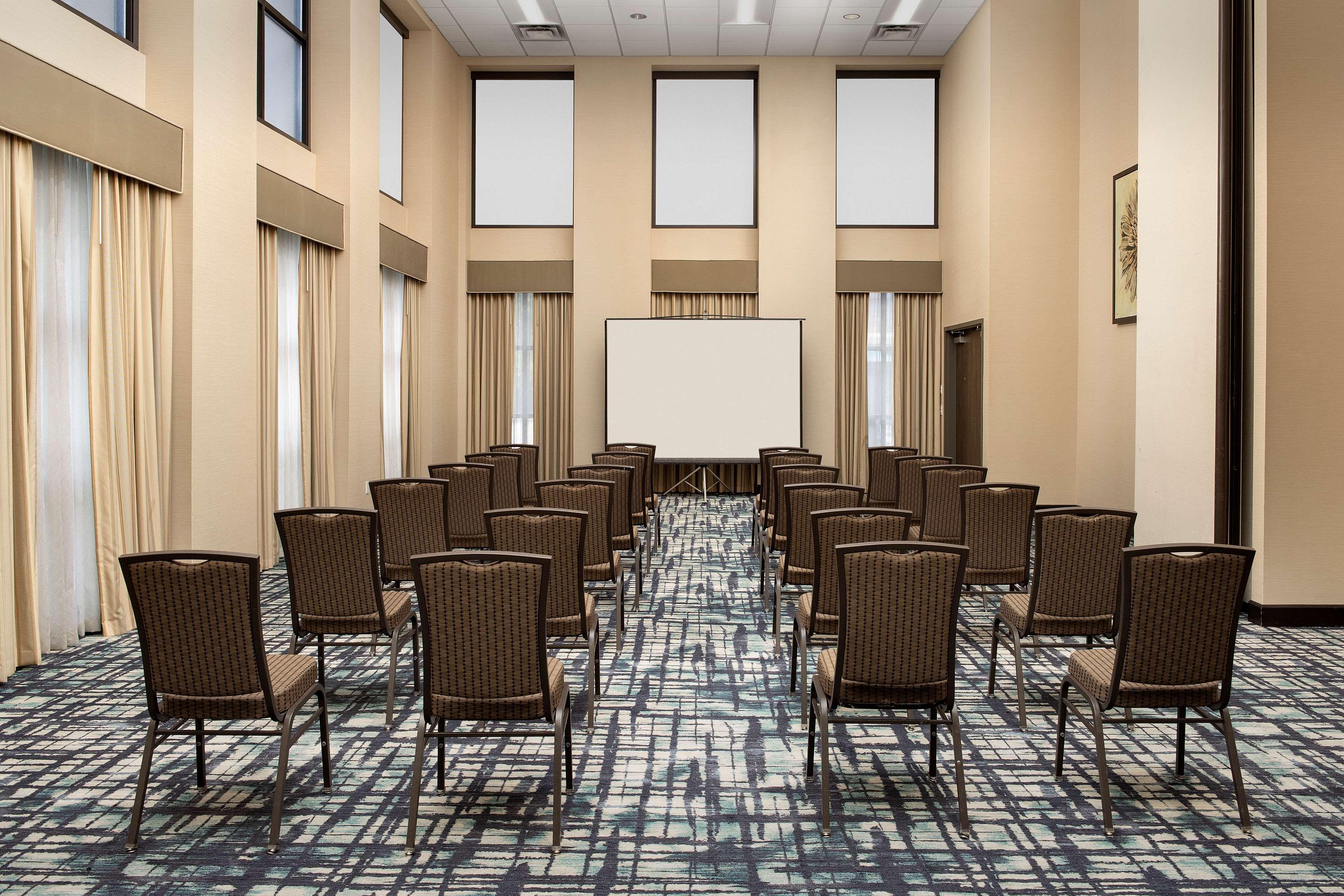 Hampton Inn & Suites Alpharetta-Windward Экстерьер фото