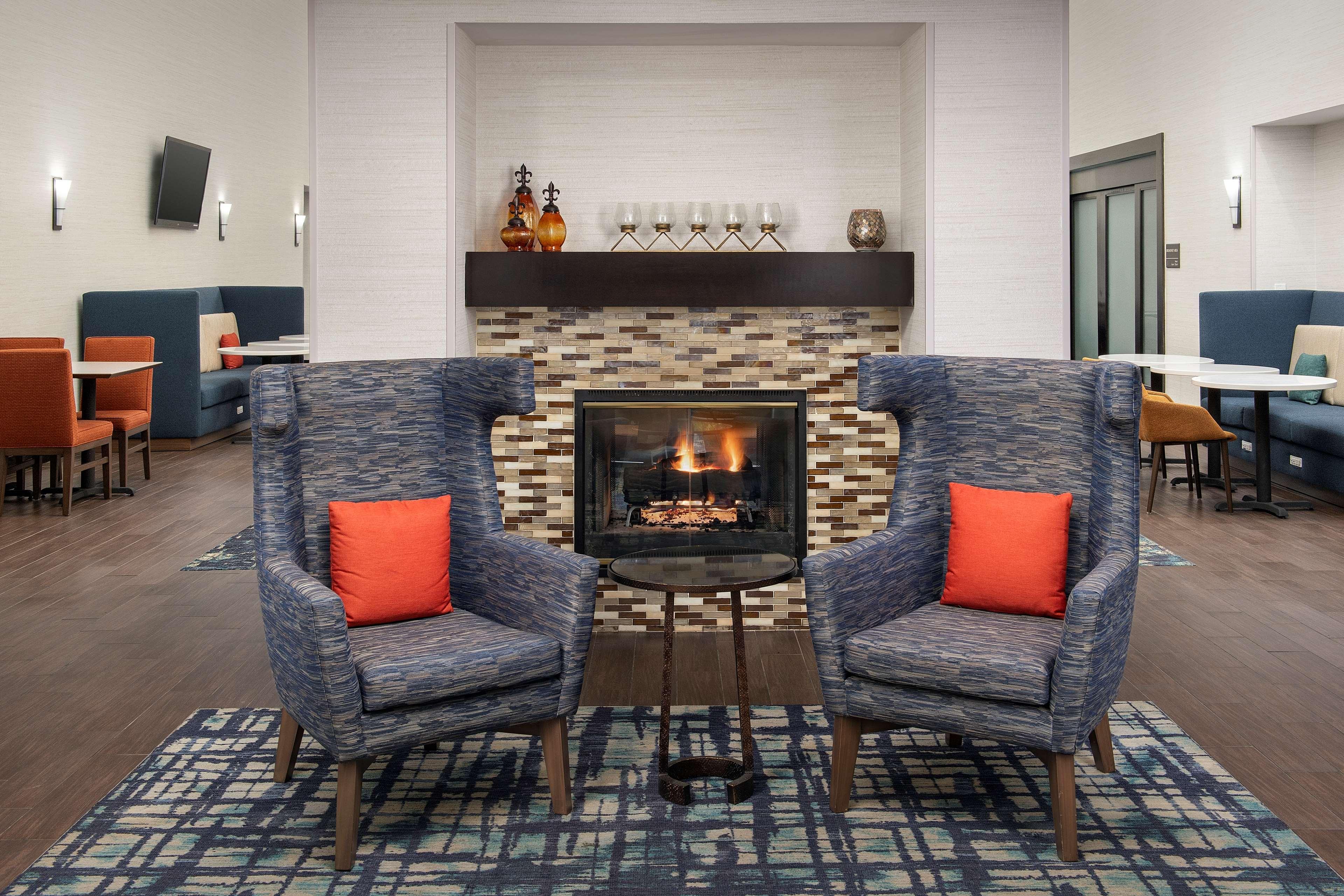 Hampton Inn & Suites Alpharetta-Windward Экстерьер фото