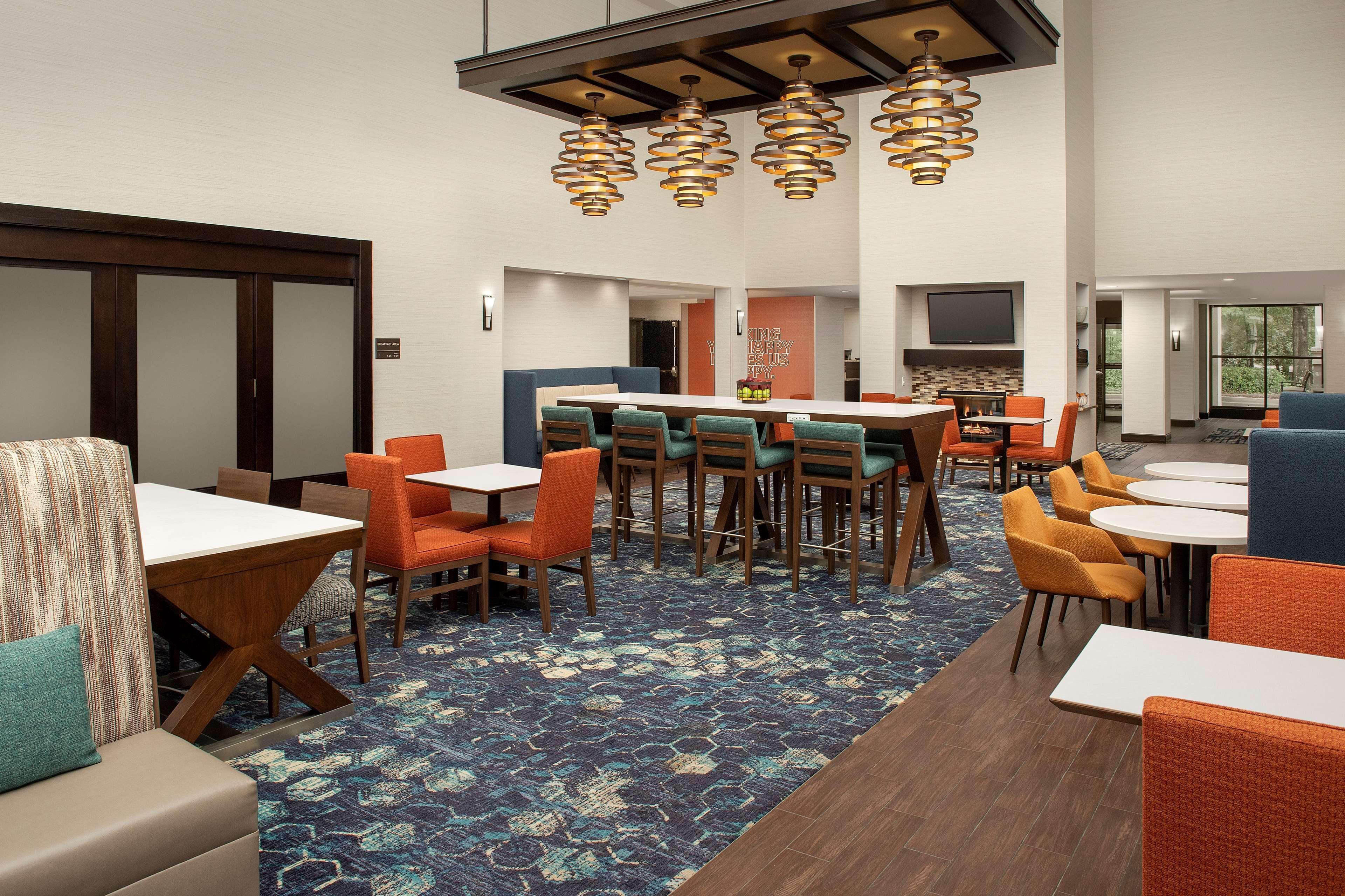 Hampton Inn & Suites Alpharetta-Windward Экстерьер фото